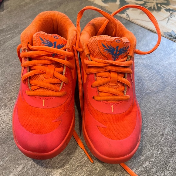 Puma Carmelo Anthony sneakers. Toddler size 11. - Picture 1 of 3